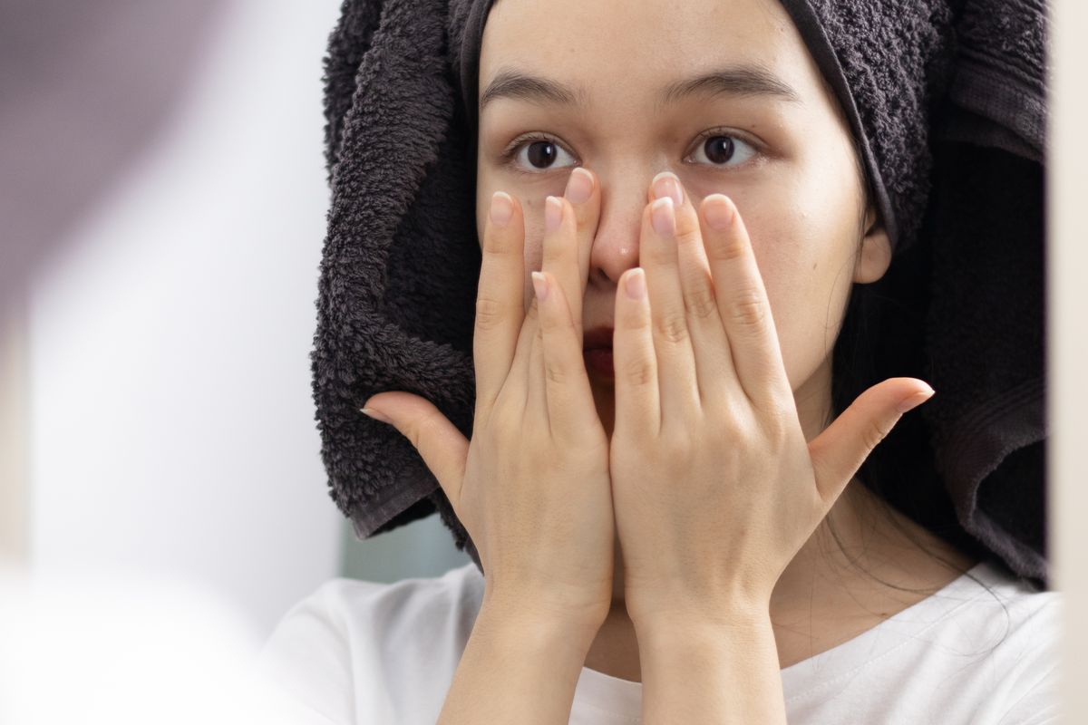 Facial scrub with fine granules