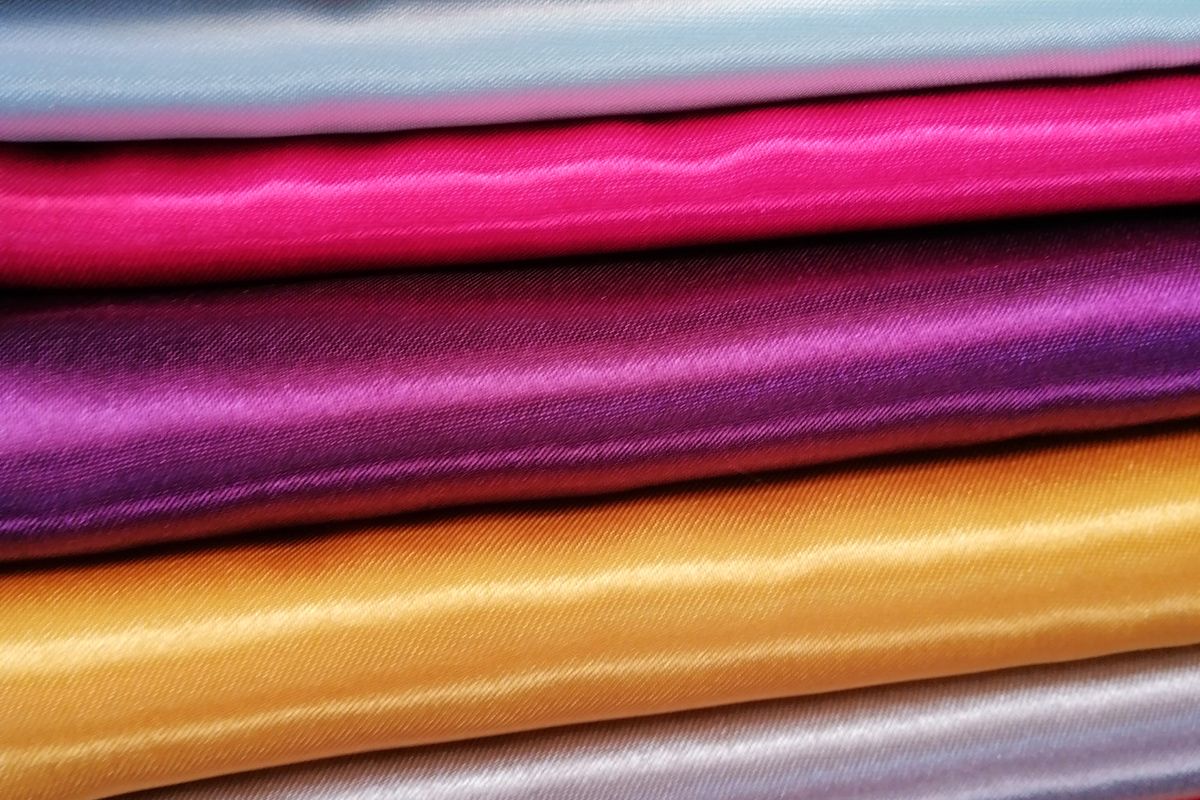 Folded satin fabric in several colors